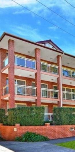 Two Bedroom Apartment with Spacious Living & Parking in the Heart of Randwick - Photo 1