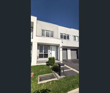 Brand New Double storey Townhouse with Three Bedrooms Two bathrooms... - Photo 3