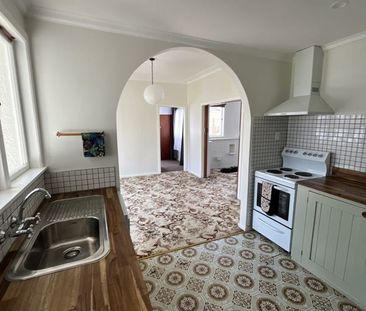 Superb Home - Unbeatable Location - Photo 6