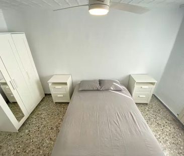 Calle de Tordegrillos, Madrid, Community of Madrid 28021 - Photo 3