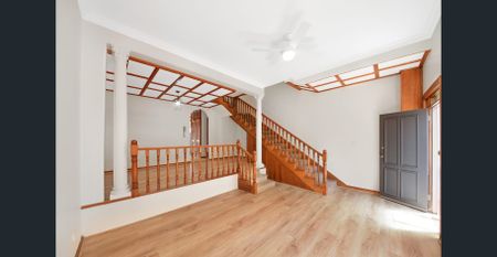 Three Bedroom Alfresco Townhouse - Photo 2