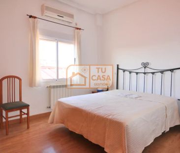 Piso de alquiler en Avenida Virgen de la Montaña, Casco Antiguo - Foto 4