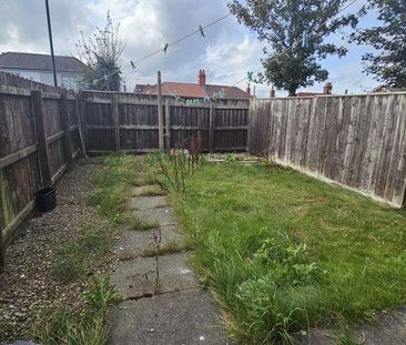 3 bedroom terraced house to rent - Photo 6