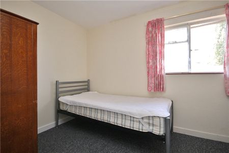 Blackwell Avenue, Guildford, Surrey, GU2 8LU - Photo 4