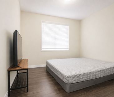 For Lease - 8 Topiary Lane, Brampton, Ontario - Photo 4