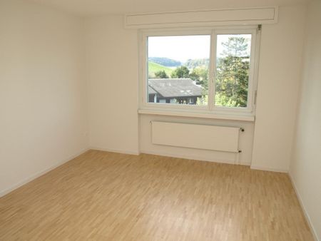 Wohntraum: 5.5-Zimmerwohnung / Zentral mit Aussicht ins Grüne! - Foto 4