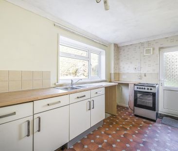 2 bedroom semi-detached house to rent - Photo 4