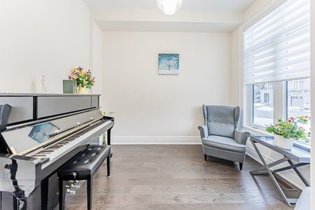 For Lease - 45 Shining Willow Court, Richmond Hill, Ontario - Photo 3