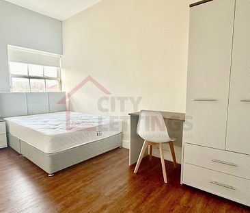 6 Bedroom Flat - Photo 1