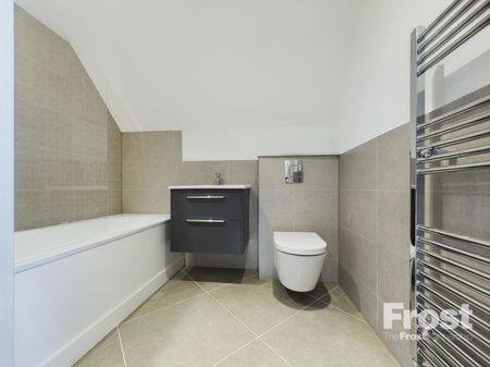 Chaucer Road, Ashford, Middlesex,TW15 - Photo 3