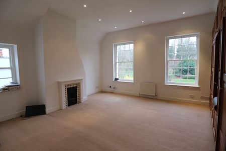 Six Bedroom House for Rent in Wickham Bushops - Photo 5