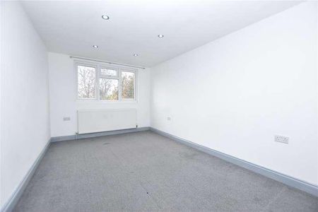 Whitehorse Lane, London, SE25 - Photo 3