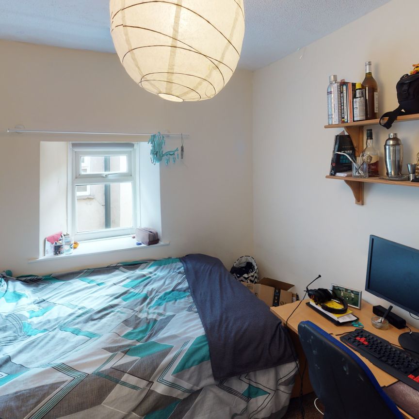 Student Properties to Let - Photo 1