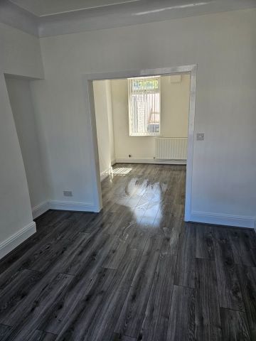 2 Bed End Terrace, Akenside Street, L20 - Photo 2