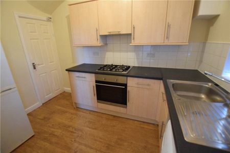 Room in a Shared House, Rombalds Grove, LS12 - Photo 3