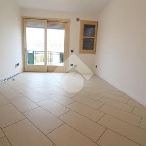 Trilocale in affitto - Photo 2