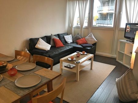 1 Bed Flat, St Helena Road, SE16 - Photo 2