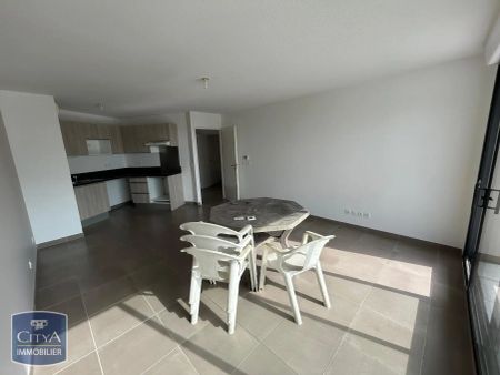 Appartement à louer 4 pièces 78.1m² - Photo 2