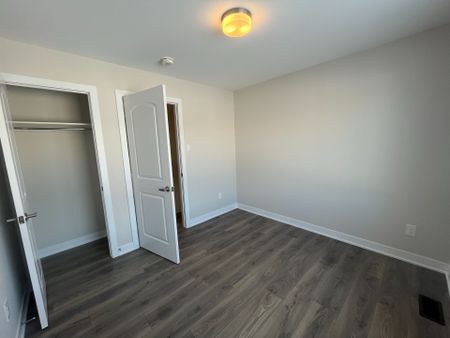 For Lease - 538 Promontory Place, Barrhaven, Ontario - Photo 3