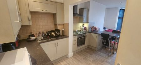 2 Bed - 195 Kirkstall Lane, Headingley, Leeds - LS6 3EJ - Student/Professional - Photo 2