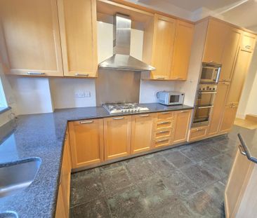 3 bedroom apartment to rent - Photo 3