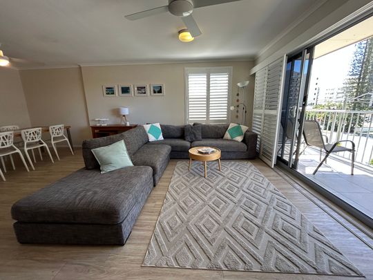 Furnished Top Floor Apartment - Available until 28/11/2025 - Photo 1