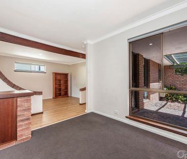 Spacious Family Home with Workshop – Close to the Beach - Photo 3