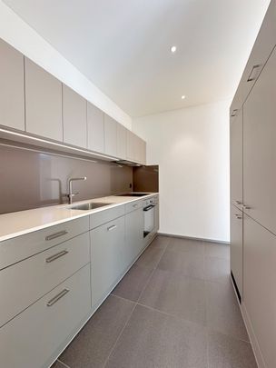Auf der Suche nach einer zentralen und modernen Wohnung? - Photo 1