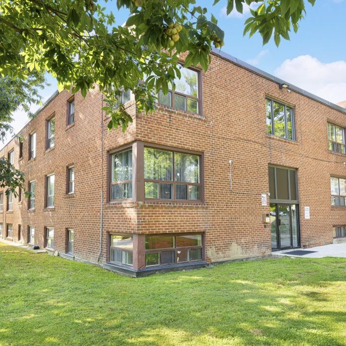 Albert Apartments - Photo 1