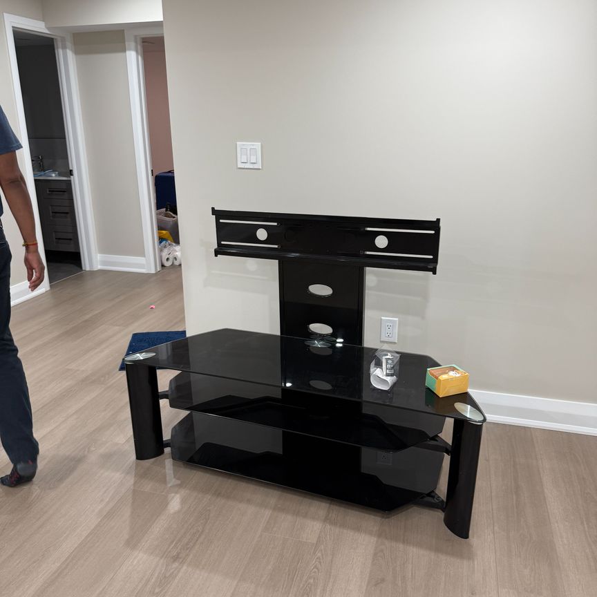 For Lease - 213 Danny Wheeler Boulevard, Georgina, Ontario - Photo 1