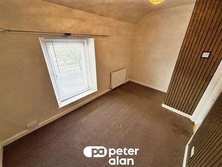 Pantypwdyn Road, Abertillery, NP13 - Photo 2