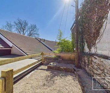 Forest Road, Treforest, Pontypridd, CF37 - Photo 2