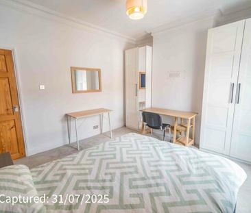 9, Gordon Street - Photo 6