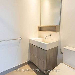 Yonge/Eglinton Sunny 1Bdrm Corner Flr To Ceiling Windows Luxurious - Photo 2