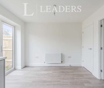 2 bedroom house to rent Illett Way, Faygate, Horsham, West Sussex, ... - Photo 5