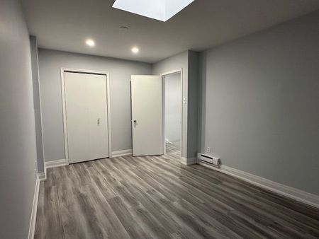 For Lease - 1537 Dundas Street Unit# Upper, Toronto, Ontario - Photo 2