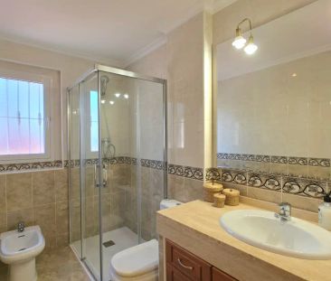 Casa o chalet de alquiler en Plaza María Muntaner, B2, Centro - Photo 3