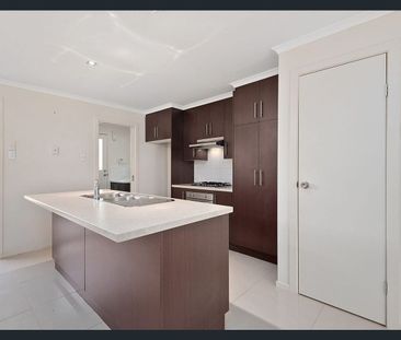 Tidy 3 Bedroom Townhouse in the Heart of Blakeview - Photo 4