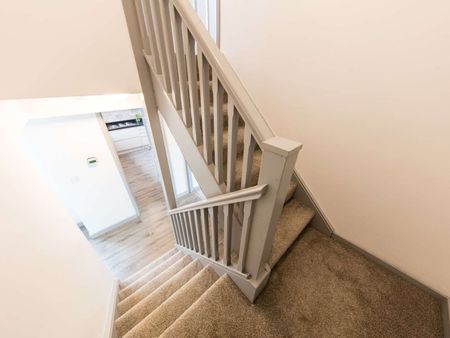 Knightstone Avenue - Photo 3