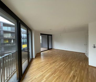 ***Exklusive 2-Raumwohnung mit Einbauküche und direkter Elbnähe suc... - Photo 2