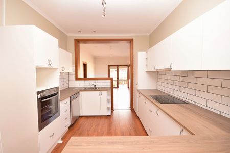 2 Lytton Street, Elwood. - Photo 5