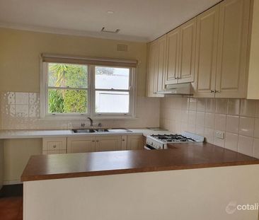 Charming Family Home in Dandenong North - Photo 5