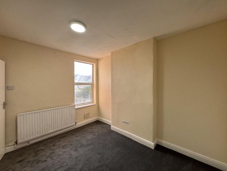 3 bedroom semi-detached house to rent - Photo 3
