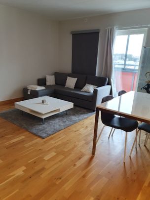 Valsta Gårdsväg, Märsta - Photo 1