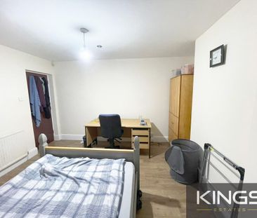 3 bedroom flat to rent - Photo 1