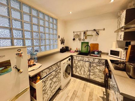 2 bedroom apartment to rent - Photo 5