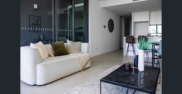 Two Bedroom Apartment in Convenient Location - Photo 1