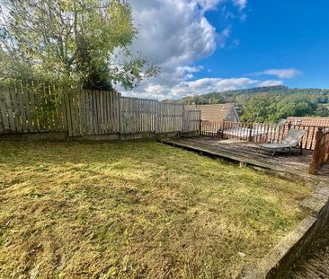 3 bedroom semi-detached bungalow to rent - Photo 1