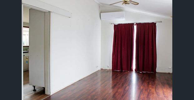 FAMILY HOME FOR 6 MONTH LEASE - Photo 1