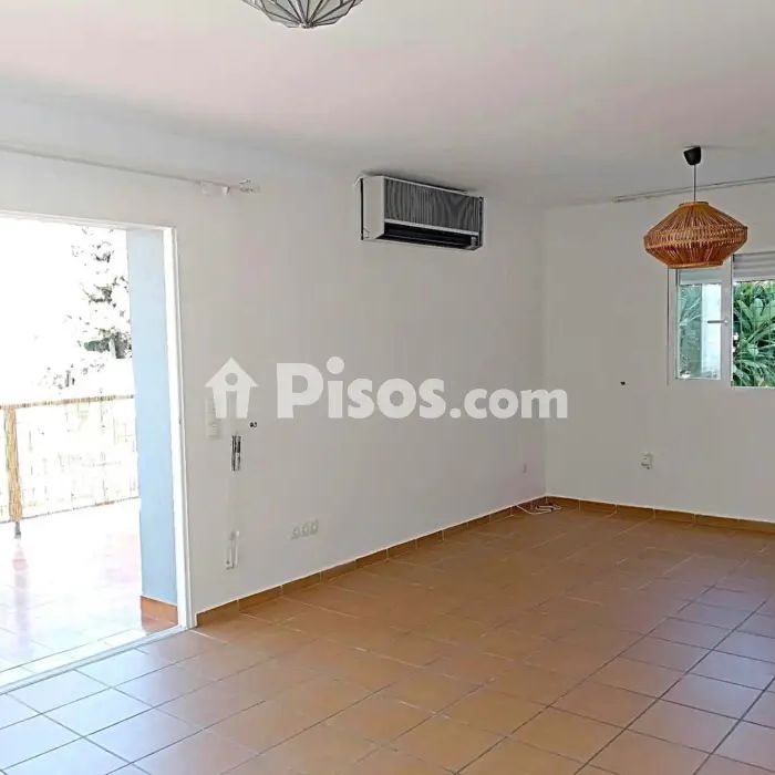 Piso en alquiler en El Palo - Photo 1